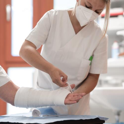 MFA während der Behandlung eines Patienten 